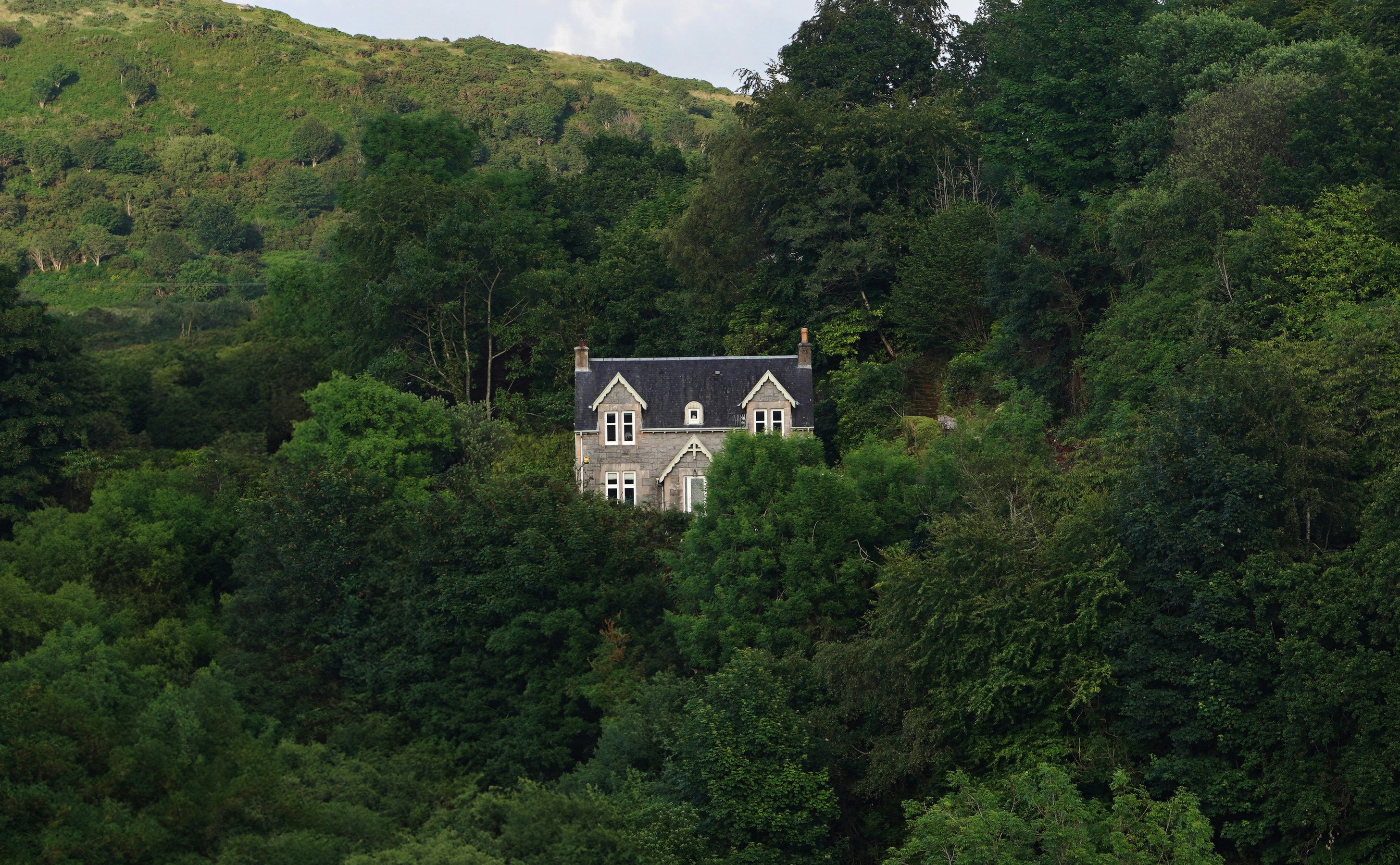 The Property Flipper’s Dilemma: Why Most Fail & How Professionals Succeed