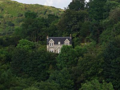 The Property Flipper’s Dilemma: Why Most Fail & How Professionals Succeed